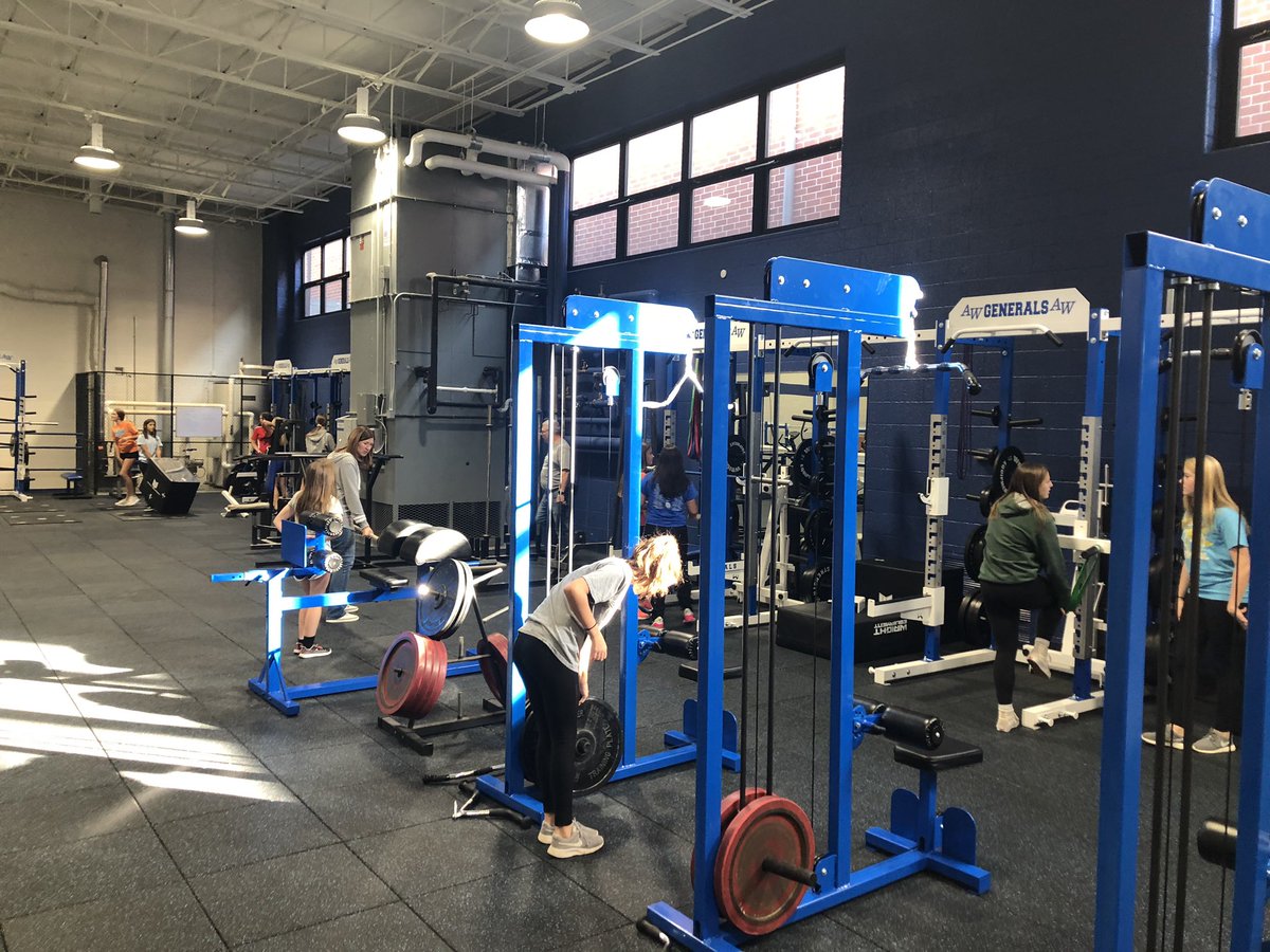 AW_PhysEd's tweet photo. Busy day in @awweightroom with our PE classes!  #welcometogainsville https://t.co/0bQ7ab1Ny0