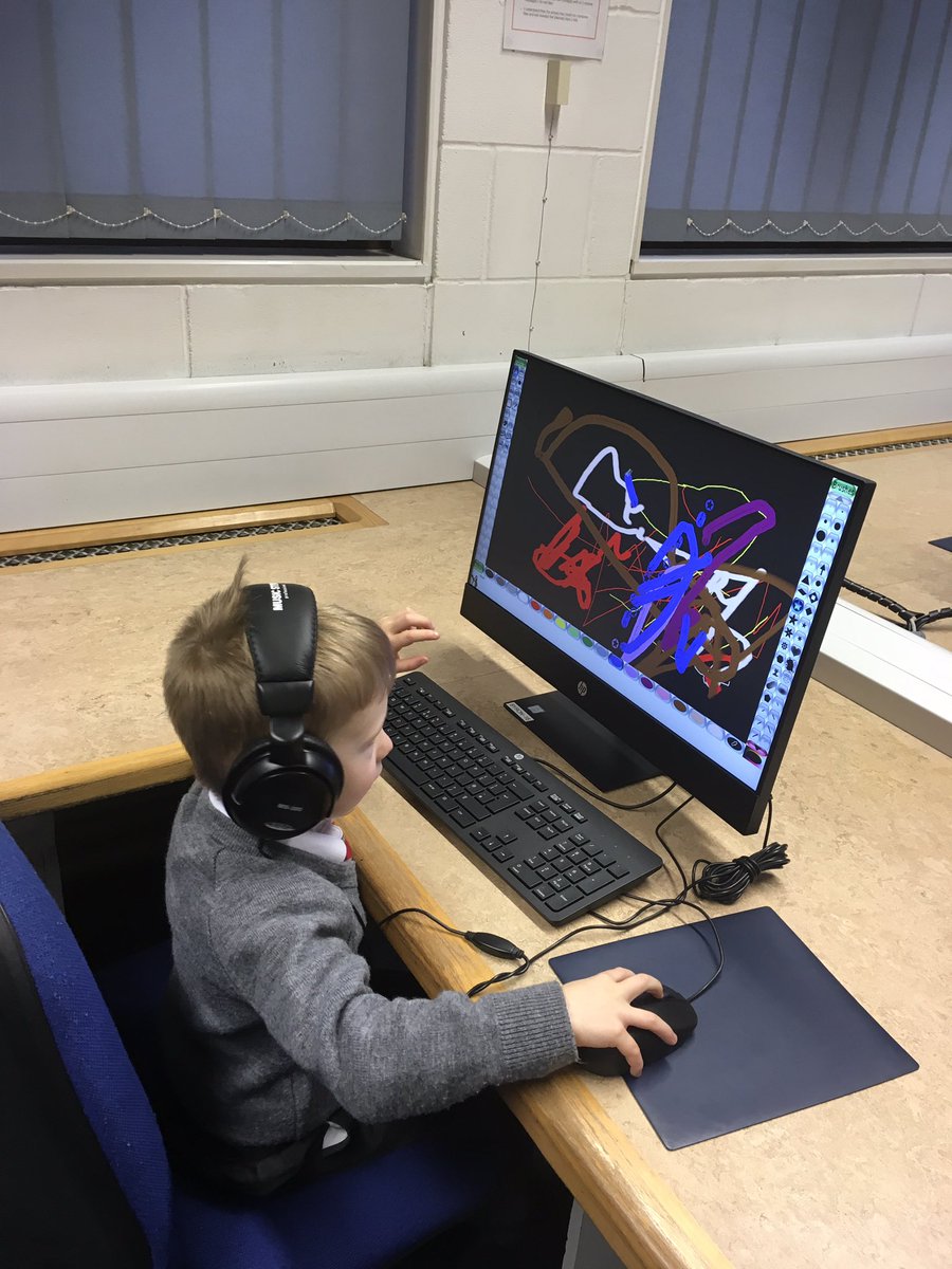 YMS_Reception's tweet image. Using the new Paint program to create firework pictures #eyfs @ABCDoes @iapsuk @psbacc