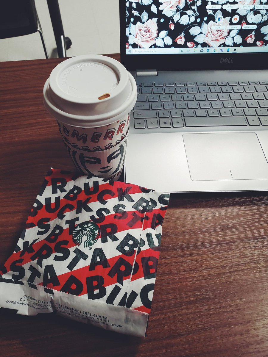 Thanks <a href="/Starbucks/">Starbucks</a> for putting me in the Christmas mood😍 #NaitPR