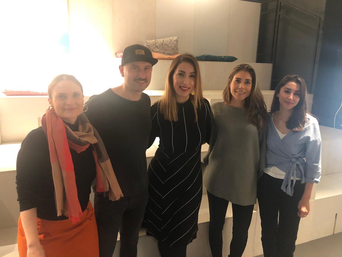 gd_women's tweet image. We‘re lucky having such a big support in Stuttgart! @lukizzl @juliacaroko @SophiaRoediger you’re gold🙏🏽 @TijenOnaran #GDWinSTR