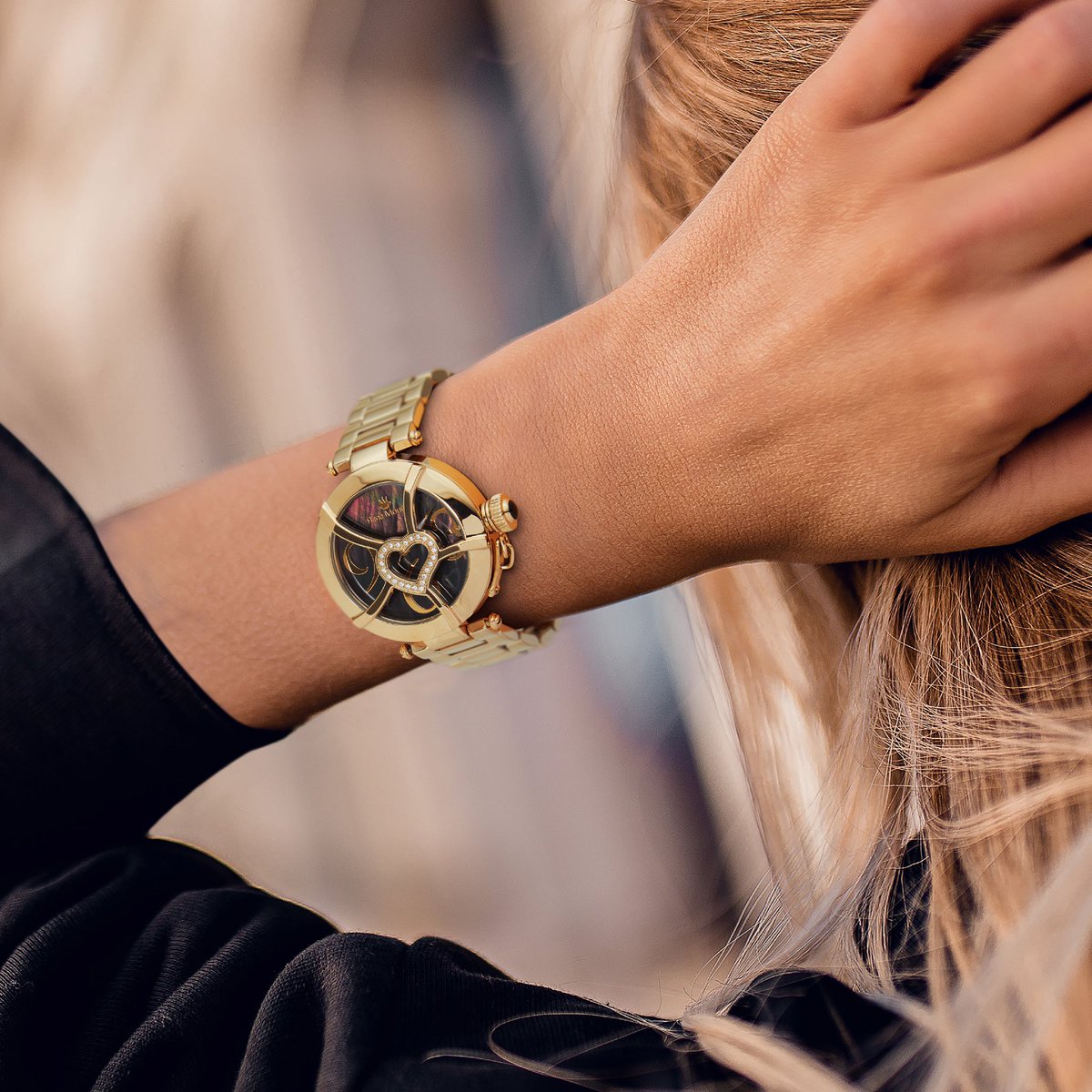 Nothing is more #charming than a lady put on a vogue #CoeurdAmour collection on her wrist. #RenéMouris
.
.
.
To get more info of Coeur d’Amour Collection: bit.ly/2YbaWOp
#Watches #Timepiece #ReneMouris #FridayMood #Watchstagram #StyleInspiration #LadiesWatch #Montres