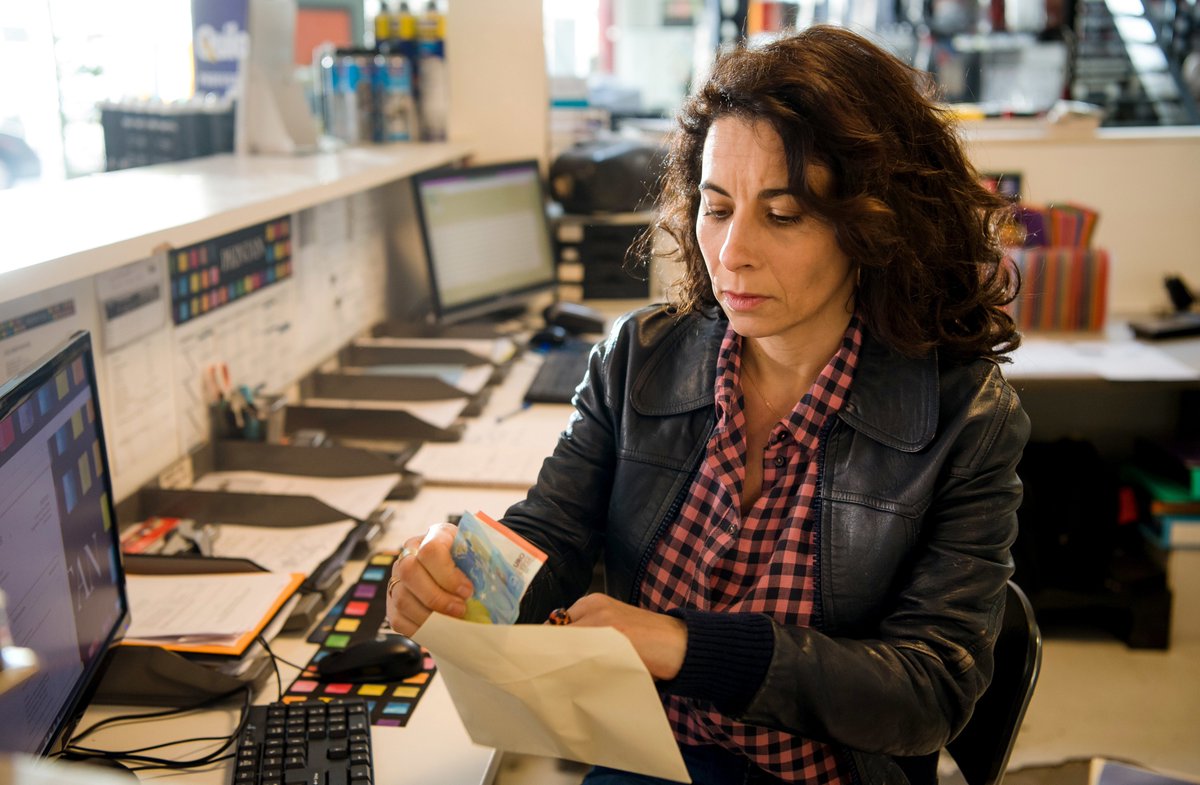 📌 "Itinéraire d'une maman braqueuse" lundi soir <a href="/TF1/">TF1</a> 

"Bien construite, bien menée, servie par des comédiens et des seconds rôles épatants, la fiction décrit avec justesse un phénomène à l'oeuvre en France comme à l'étranger" <a href="/TVMAG/">TV Magazine</a>