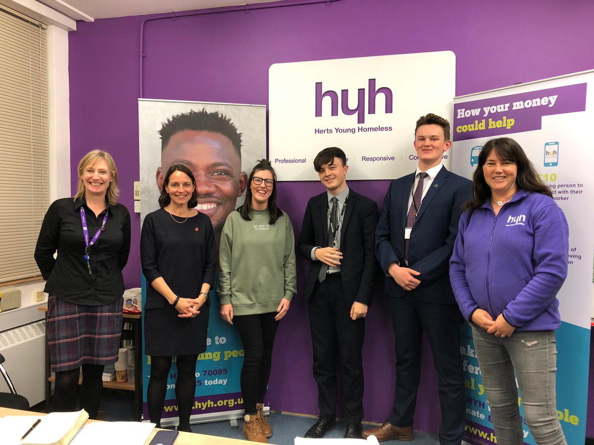 hyhnews's tweet photo. It was a pleasure to have our @ConnectDacorum #DragonsApprentice team and @Sportspace1 in our office yesterday to discuss new #fundraising ideas for the team and for them to see how money they're raising really helps #homeless young people 🙌💜
Keep it up @TeamImperium6 👍😃 https://t.co/wMeORqT2ZR