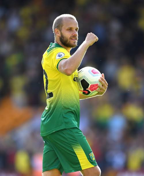 COMPETITION TIME! If Teemu Pukki scores first against Watford this weekend, one lucky winner will receive a 2019/20 Premier League shirt of their choice! 
To enter, simply follow us and RT this post! 🎙⚽️ #EPL #NORWAT #Pukki #PL #Premierleague #Norwich #Watford