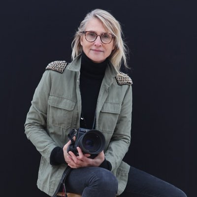 legemode's tweet photo. Quel sens de la beauté en temps de #guerre? Eléments de réponse par la reporter de guerre / journaliste / anthropologue de la #beauté @la_Spiekermeier lors de notre prochain séminaire jeudi 14 novembre à 17h30 @EcoleLISAA > https://t.co/C6IkmhzCKr https://t.co/eQXKUkeJFo