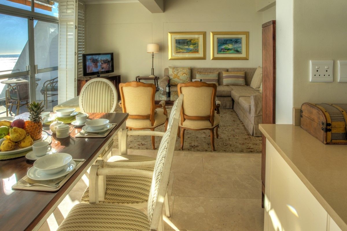 Views for days at this stunning #apartment in #CampsBay.Beautifully furnished as a home from home you will have a secure #holiday here.
https://buff.ly/2ItAyRv
#LaPlantacion #travel #luxury #accommodation #capetown #staywithnox #sea #ocean #sunset #beautiful #amazing #friends
