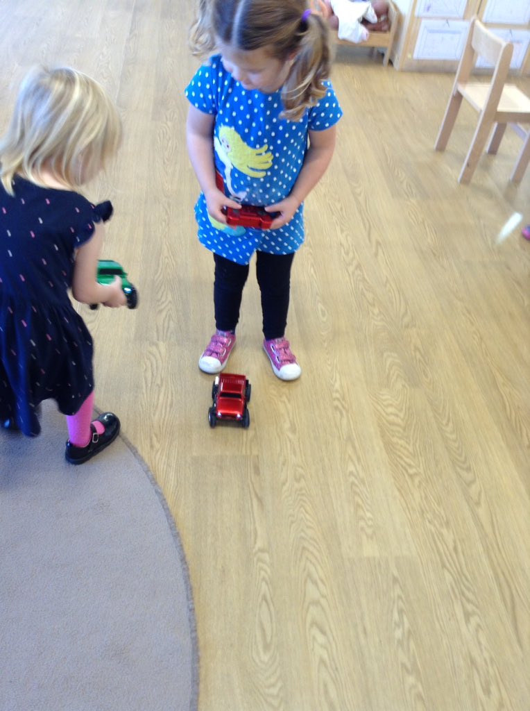 Badgers are having fun with the remote-controlled cars <a href="/ashbridgeschool/">Ashbridge School</a> 😊👫🚕