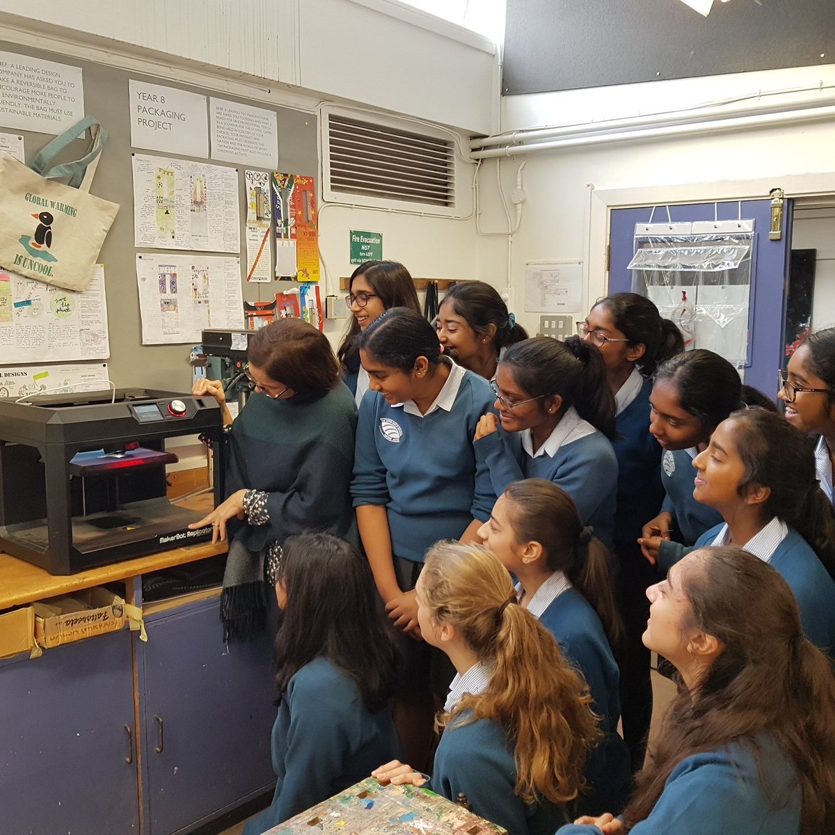 tiffingirls_sch's tweet photo. Looking forward to the new Design and Technology suite in the ‘Rivermead’ building to deliver CAM, CAD and 3D printing lessons in an environment conducive to an outstanding teaching and learning experience.
#donateRivermead https://t.co/YzqvfarZ8L