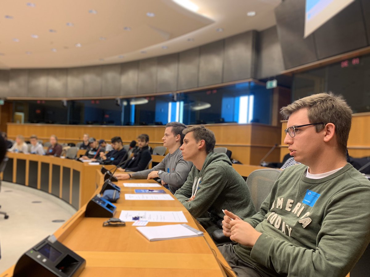 EP_Technology's tweet photo. ICT students from Erasmus University College in #Brussels visited #DGITEC today to get to know more about our work in IT, technological innovation and #DigitalTransformation in @Europarl_EN @ehbrussel #discoverITEC https://t.co/j9yHATCn1E