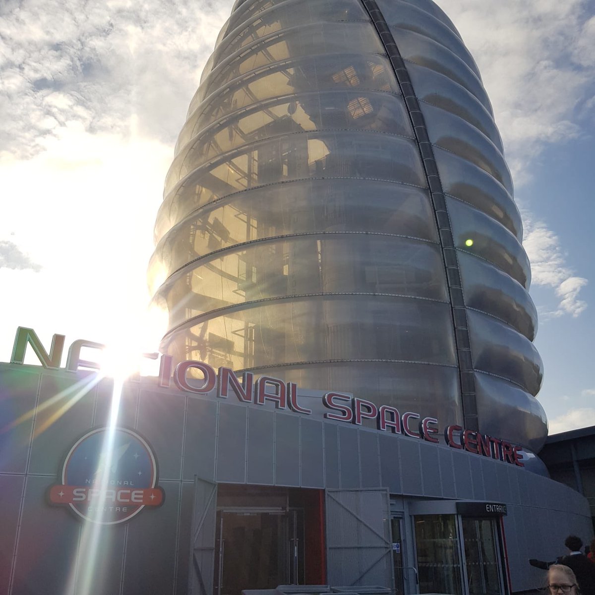 HPA_Philip_Lane's tweet image. And they’ve landed! 👩🏾‍🚀👩🏻‍🚀Your journey starts here... ☄️#InternationalSpaceCentre #HPAPLTrips