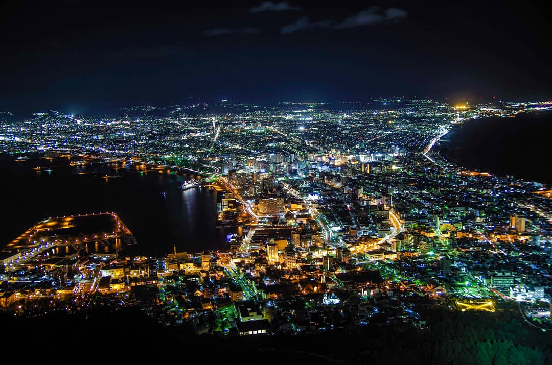 Ezo Red Fox1125 函館山からの夜景です すごい迫力と圧倒的な美しさでした 函館に観光にくるならここだけわ絶対に外せない 写真好きな人と繋がりたい ファインダー越しの私の世界 函館 函館観光 函館夜景 キリトリセカイ 東京カメラ部