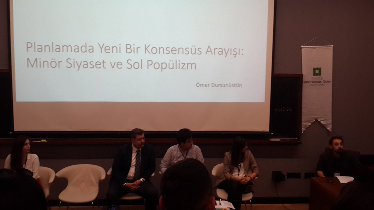 #43DSG "KENTSEL POLİTİKADA YENİ ARAYIŞLAR" oturumuyla devam ediyor.