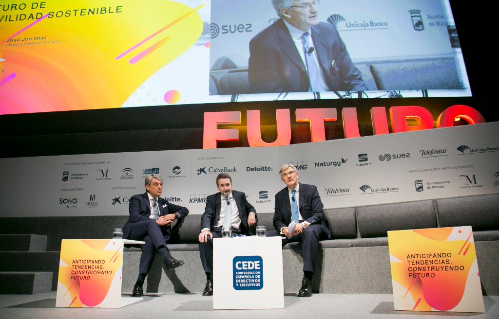 Deloitte_ES's tweet photo. @Fycma acogió el #CongresoCEDE, una cita en la que destacados directivos compartieron la actual situación económica y social.
También se celebró el Encuentro #TalentoEnCrecimiento, dirigido a jóvenes que inician sus carreras 👉 https://t.co/sEHSI5TEzN
#DeloitteEspaña #BeDeloitte https://t.co/rIkd5Fhl4I