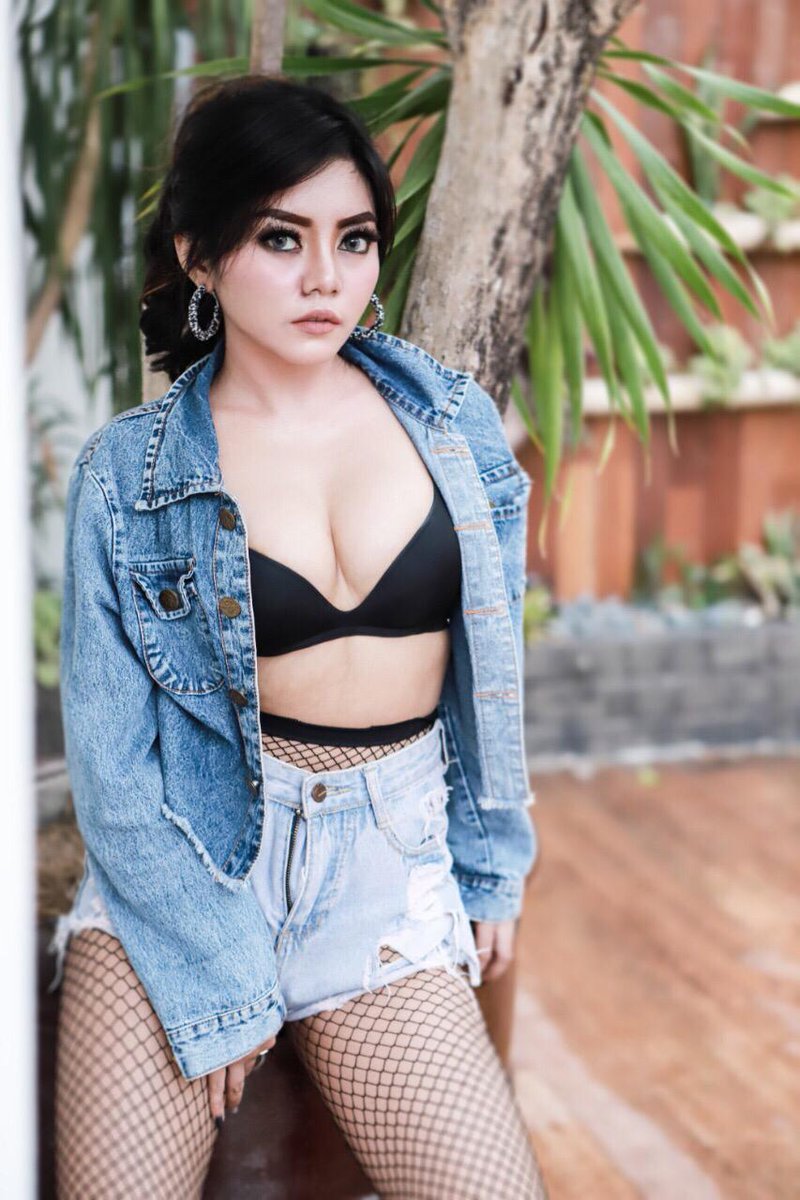 adelya sova (@nurulgustiaaaa) on Twitter photo 