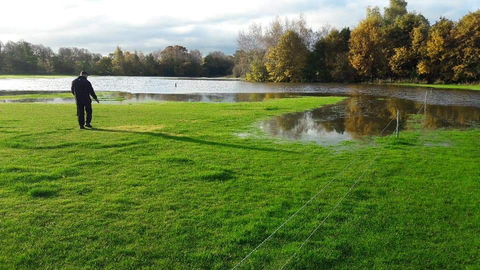 DarleyAbbeyCC's tweet photo. It's happening again.. peak is due between 3 and 5 this afternoon #bitdamp #Darleyabbey #grumpygroundsman https://t.co/pETPbJUPQ1
