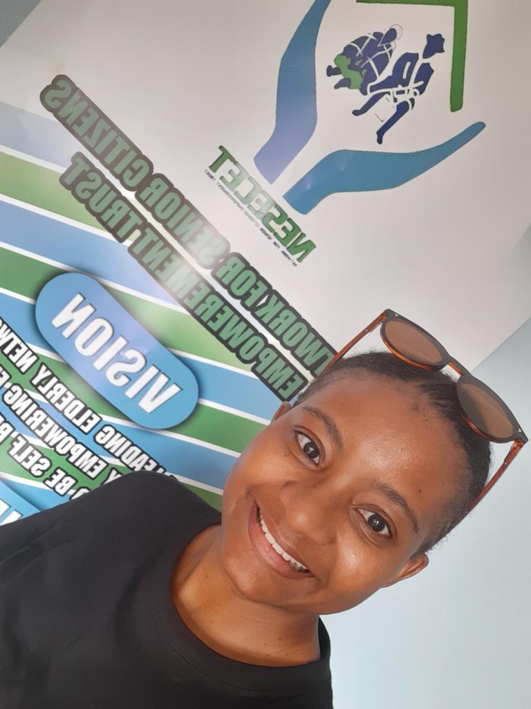 lillianmoremi's tweet photo. Brainstorming on the elders christmas party in the village. I enjoy volunteering for "Network for Senior Citizens Empowerment Trust" sharing and learning from the elders. #VolunteerDiaries #NESECET #Mogoditshane https://t.co/xpCEU9EUTj