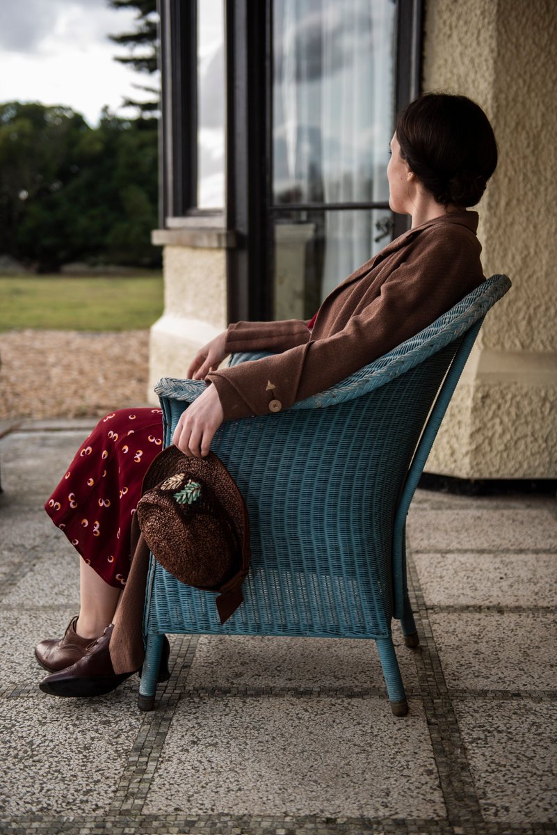 Only 1 ticket left - yes, just 1 ticket - for #EdithintheBeginning by <a href="/StuffofDreamsCo/">Stuff of Dreams</a> playing tomorrow afternoon <a href="/SJMTheatre/">SirJohnMillsTheatre</a>! Who's going to snap it up? bit.ly/2kaRemT