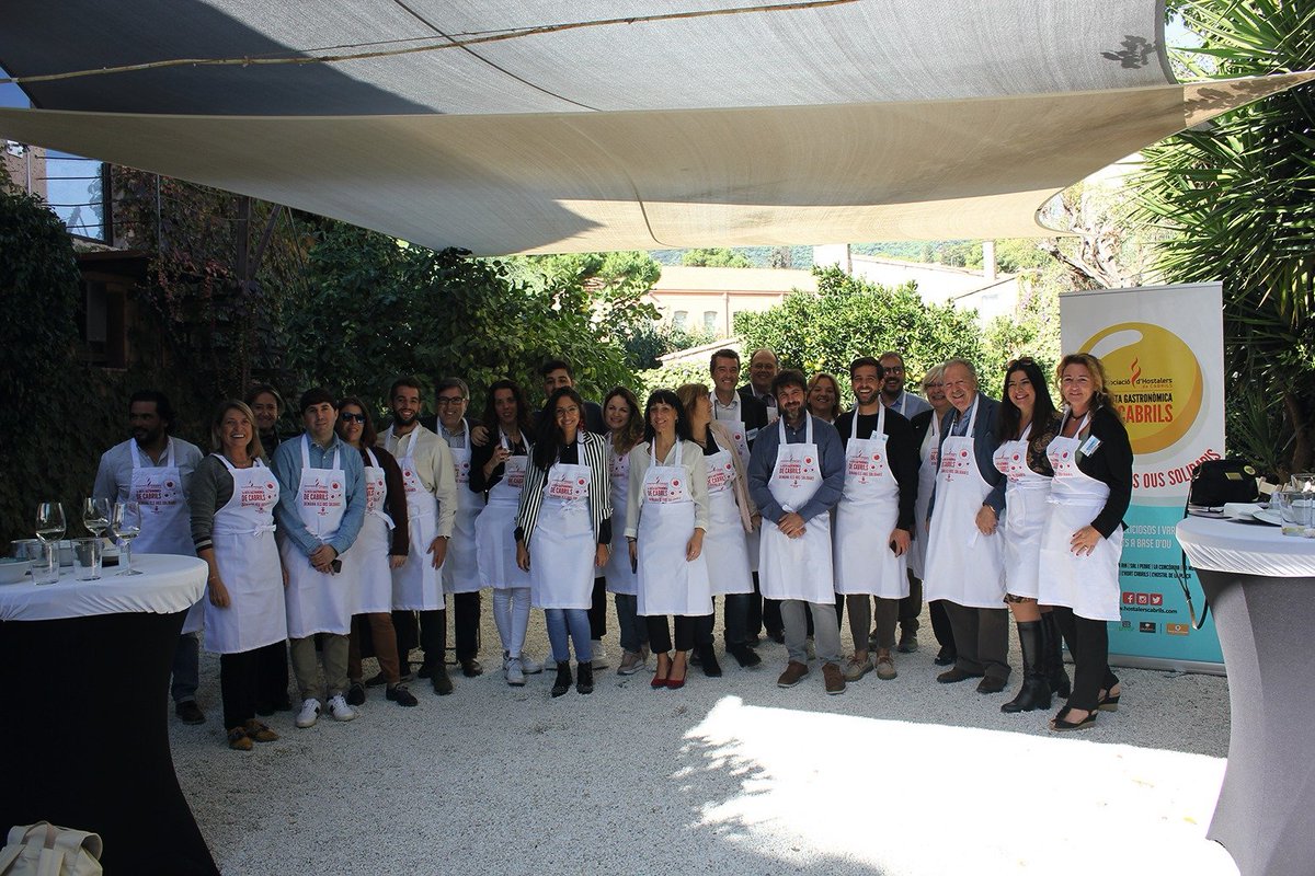 Panxing.cat tweet media