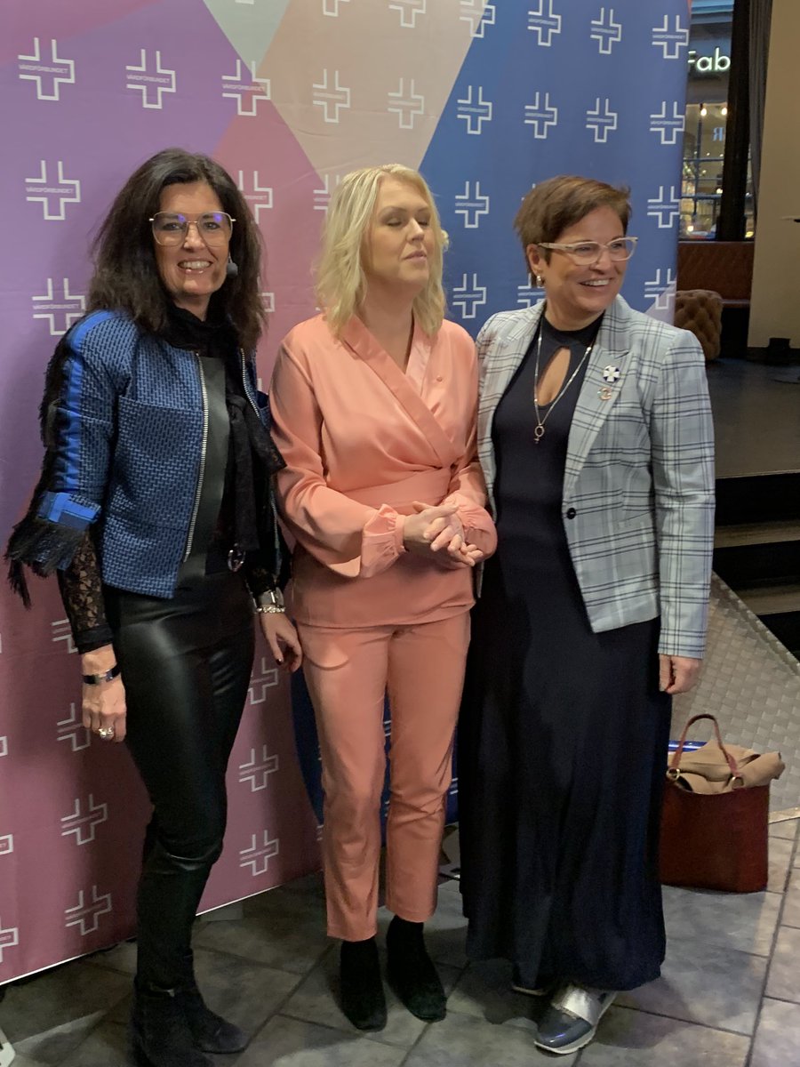 #vårdgalan vårdförbundet delar ut priser ..spänningen är stor en förmån att få vara moderator