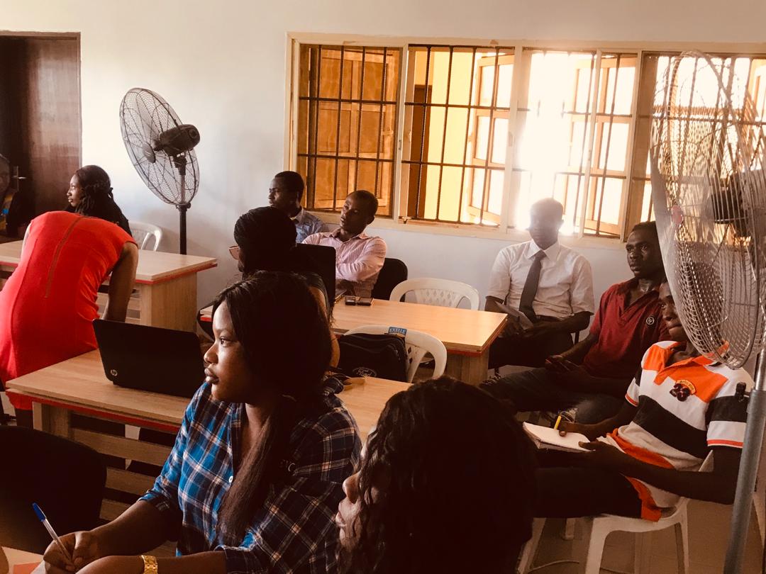 TestrogenHub's tweet photo. #TestrogenAcademy
Training in progress.
Impressive turnout.
Obviously, young people in Ebonyi State are ready to learn tech skills, #thinksolutions and innovate.
Our C.T.O @bontusss has excess capacity and knowledge to share.
#TestrogenHub
#EbonyiInnovate
@NITDANigeria https://t.co/LM6ENMcO7K