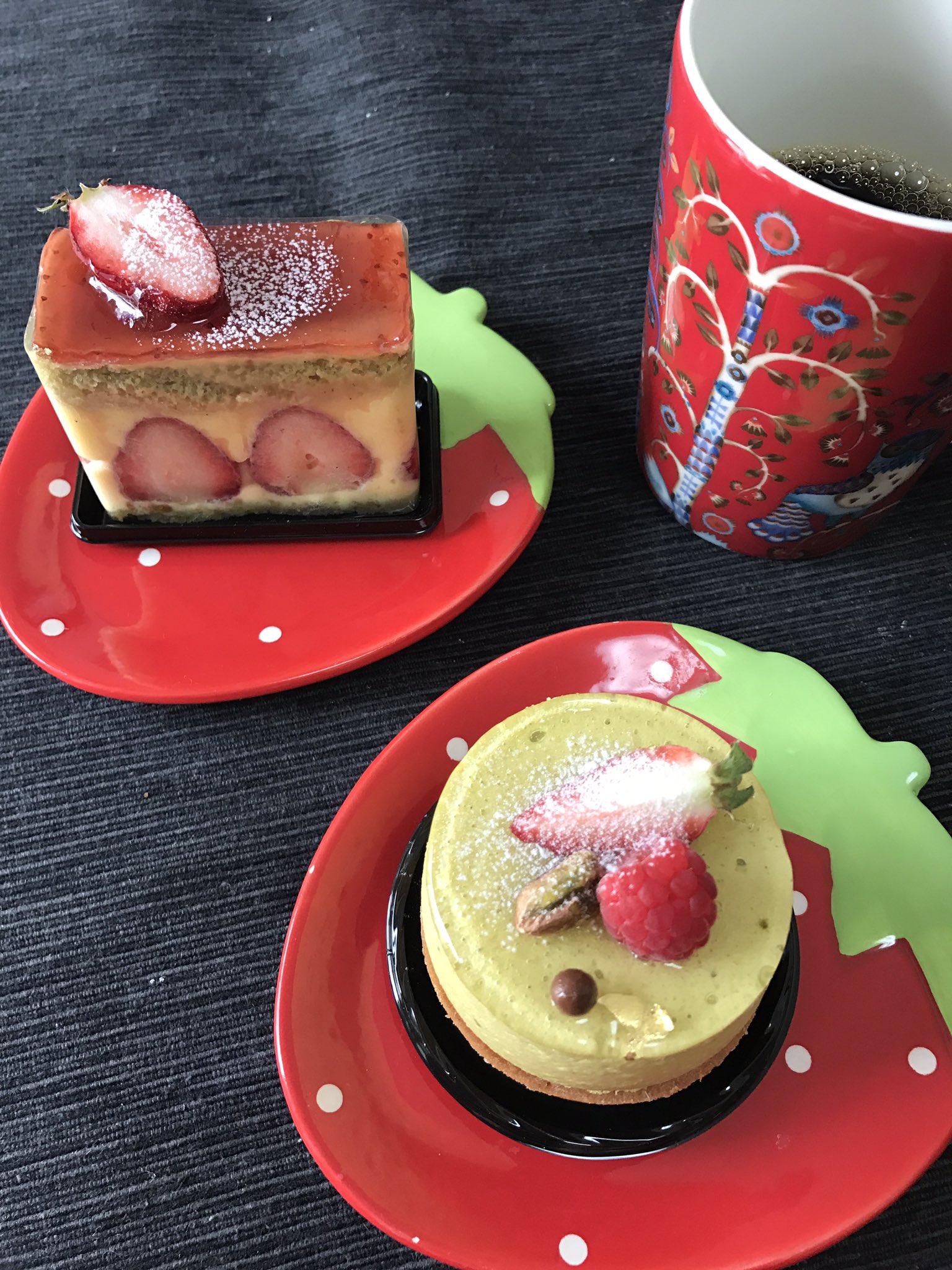 汚部屋の妖精はるちそ フォルダにある食べ物写真がどうとか街のケーキ 屋が潰れてってるとかタイムラインで見たので一番潰れて欲しくないケーキ屋のケーキ貼る 大阪市西区の頭のおかしいパティシエがいるケーキ屋 開店時間がわからない 閉店時間も