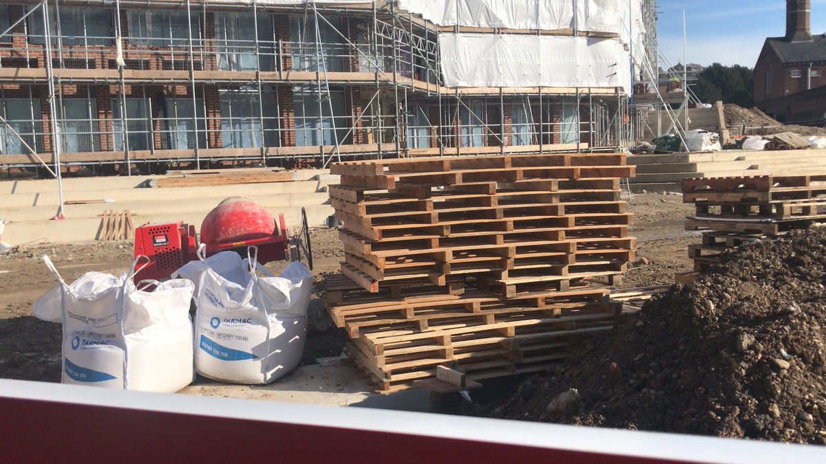 TLjournalism's tweet photo. The materials are all in place for its speedy erection. https://t.co/p4zzzuNIp6