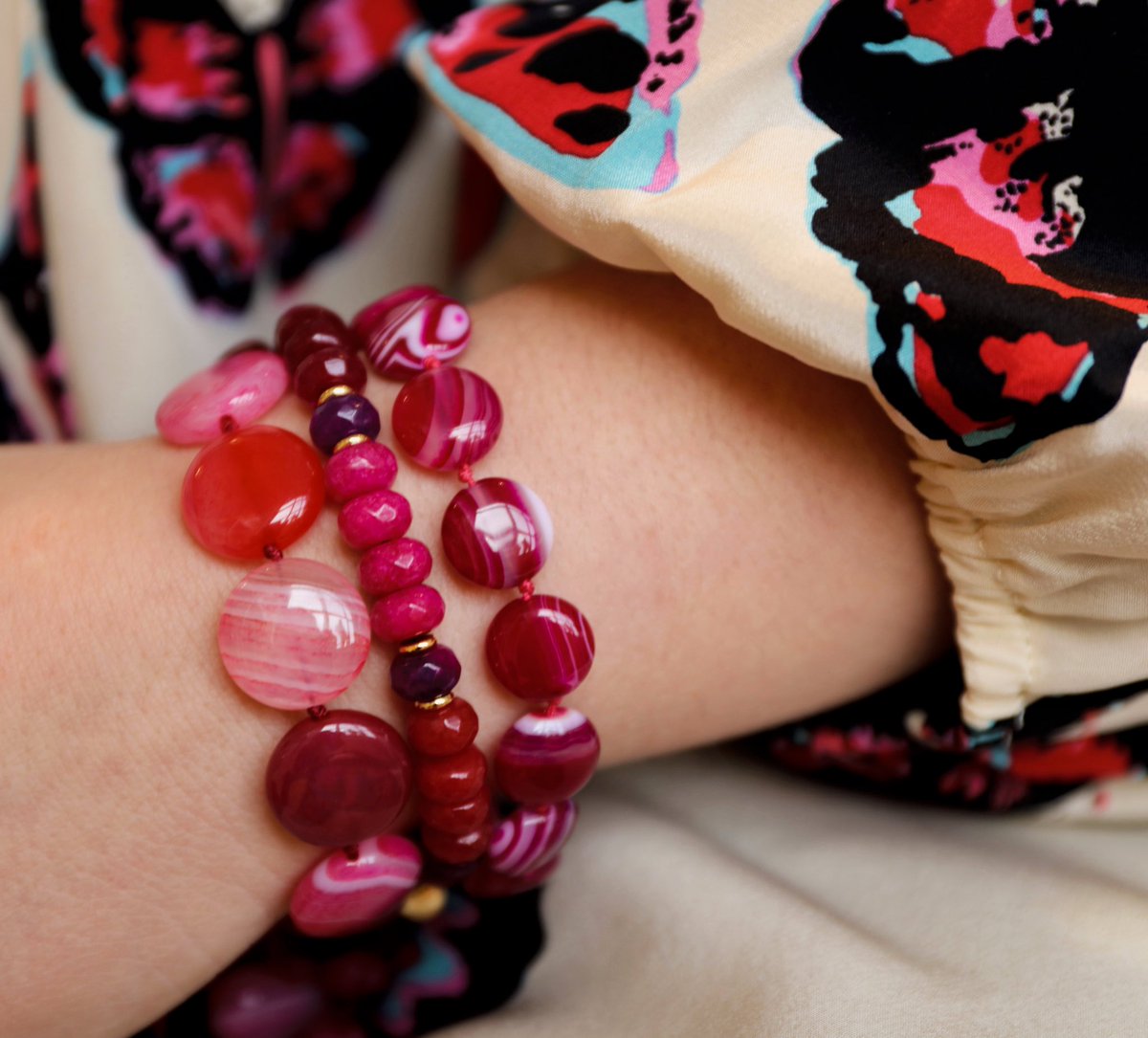 LolaRoseUK's tweet photo. Super stackin' 👊 Find a #BraceletStack perfect for every outfit, every occasion and every mood! Which stack is your fave? Let us know. #LolaRose #LRStack https://t.co/RcNOLDx0hm