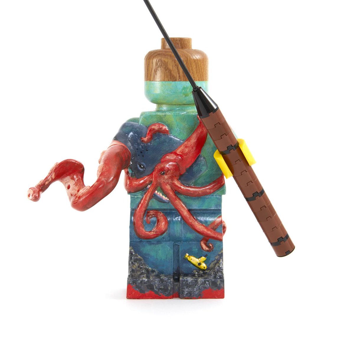 LEGO_Group's tweet image. Yep, it’s a giant wooden minifigure for your house... that you can decorate! 😍 
Available now: LEGO.build/LEGOOriginalsA…