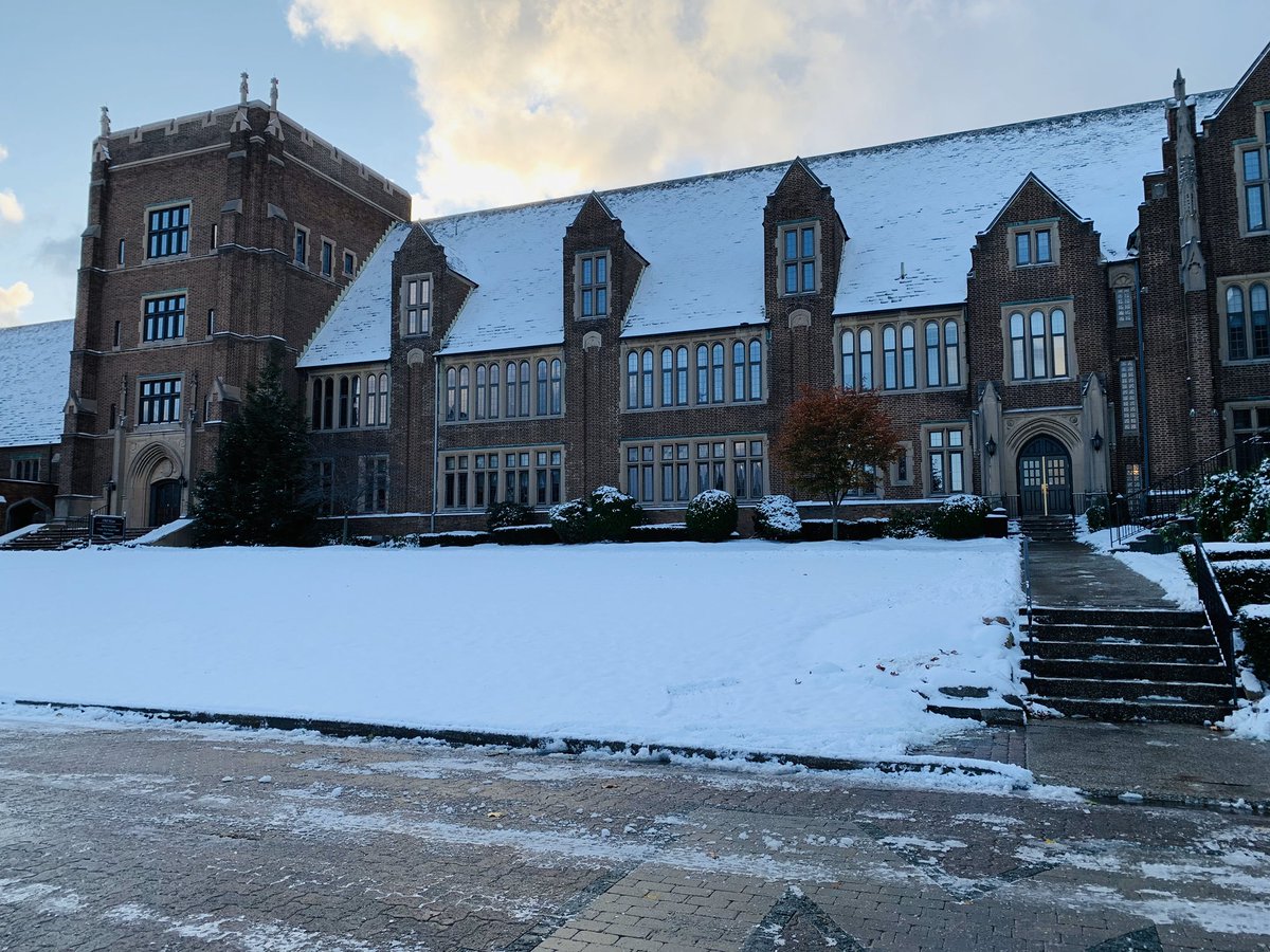 MercyhurstU's tweet photo. Good Morning, Lakers! ❄️☘️ https://t.co/ZMLCDUJ0Sp
