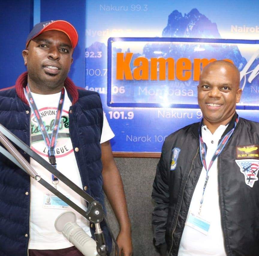 Its #HumukaFridayEdition na leo ni #MoreMusicLessTalk na <a href="/mansaimo/">simon mburu</a> na <a href="/Kattajkatta/">Katta</a> nake <a href="/DJJey254/">Dj Jey254</a> agutukanirie iria wendete!!!