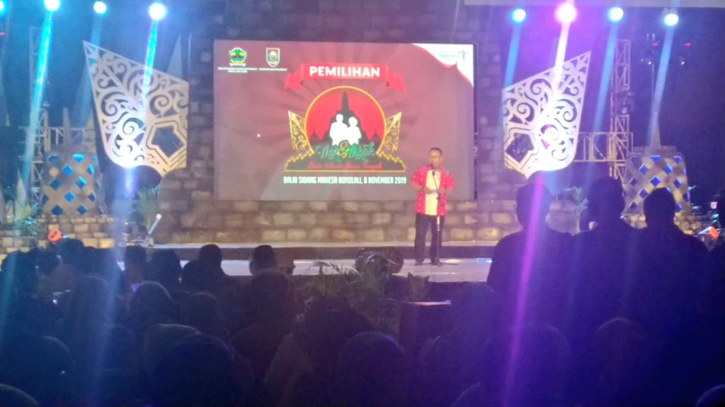 ig: @AsliPoerworedjo TANPA KITA BEDA JALAN CERITA! (@aslipoerworedjo) on Twitter photo Pak Gub <a href="/ganjarpranowo/">Ganjar Pranowo</a> g rawuh.. yang sambutan Kak <a href="/Sinoeng69/">Sinung N. Rachmadi</a> Ka <a href="/disporaparjtg/">Disporapar Jateng #JelajahJatengSekarang</a> #GFMasMbakJateng2019 #VisitJawaTengah #JatengGayeng Pak Gub <a href="/ganjarpranowo/">Ganjar Pranowo</a> g rawuh.. yang sambutan Kak <a href="/Sinoeng69/">Sinung N. Rachmadi</a> Ka <a href="/disporaparjtg/">Disporapar Jateng #JelajahJatengSekarang</a> #GFMasMbakJateng2019 #VisitJawaTengah #JatengGayeng