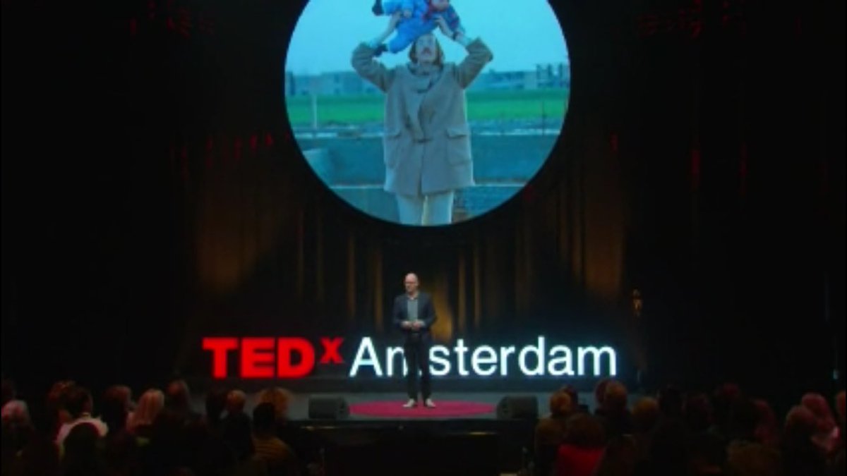 Schrijfsel's tweet image. En @toineheijmans over zijn vader met Alzheimer. #tedxamsterdam