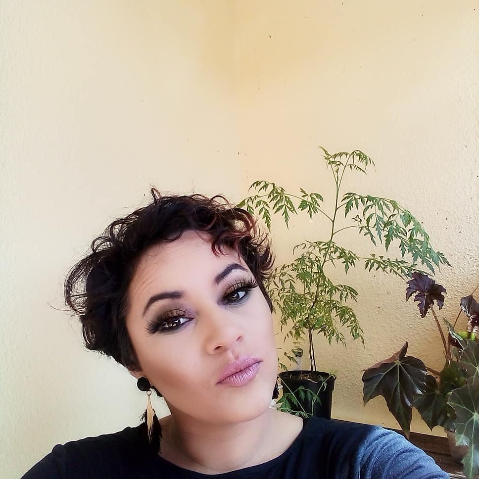 beautyswop's tweet image. Shout out to Christal for recommending these lovely lashes.

I am literally feeling myself right now.

Lashes were R30 at Mimi Q

#motd #lashes #lashesofinstagram #mimiq #wetnwild #chanel