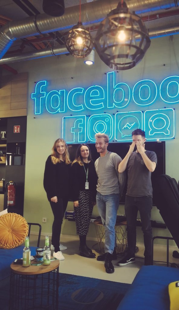 😬😊😃🙈
#FINK - Redakteure sind für einen  #instasprint zu Gast bei @FacebookDE. Gemeinsam entwickeln sie eine Instagram-Kampagne für <a href="/hinz_und_kunzt/">Hinz&Kunzt</a>.