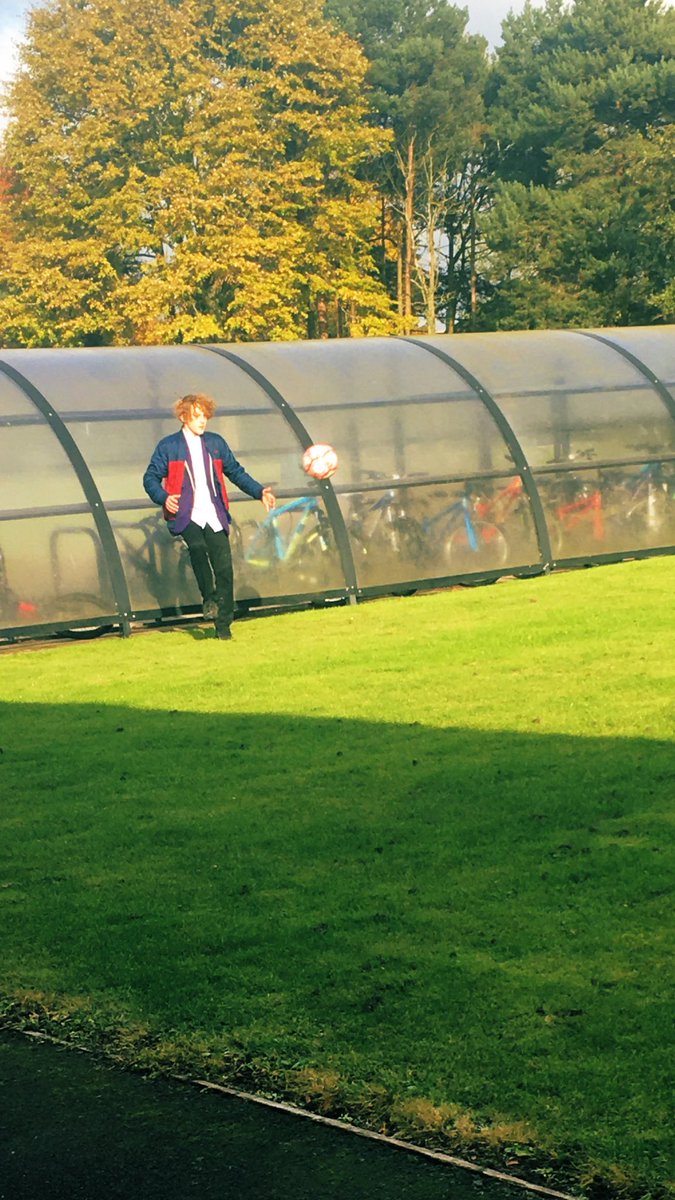 LDixon25's tweet image. Lunch time fun! #football #kickabout #actionshot #FridayFeeling @AldersleyHighSc