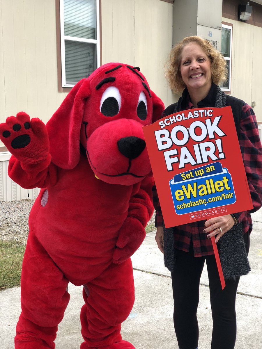 ConnMagnet's tweet photo. The Book Fair is officially open!! Come visit us and meet Clifford!! https://t.co/sFMvpx6P6P