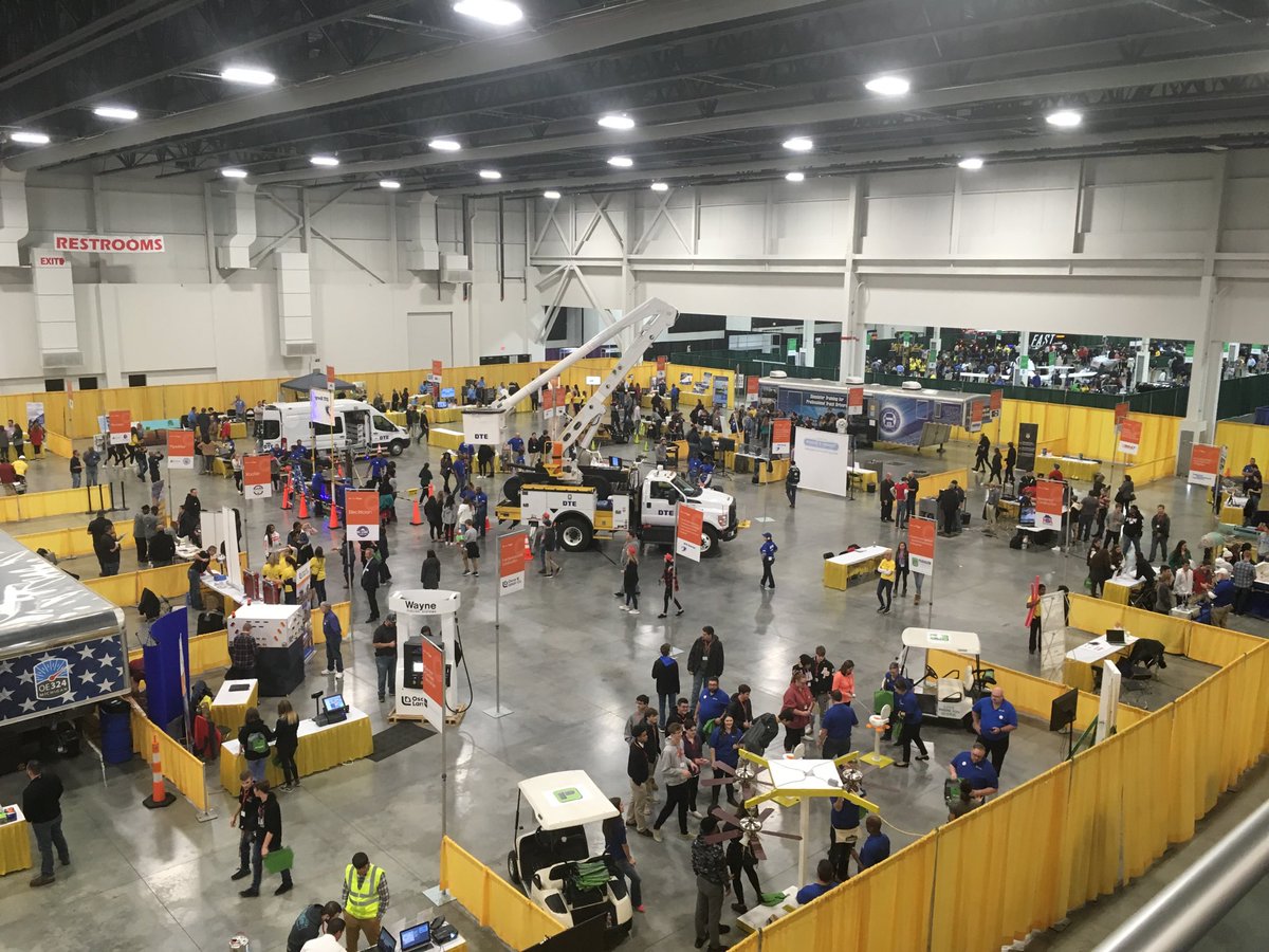 waynethibodeau's tweet photo. MiCareer Quest featuring hands-on interactive industry displays in Novi! ⁦@oaklandu⁩ ⁦@OUCareers⁩ https://t.co/uLc2N8nRgx