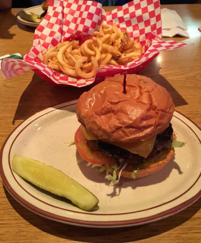 TheShackCO's tweet photo. We're not just here to make you a tasty burger -- we're here to make your day. https://t.co/XZ0qBxUBXH