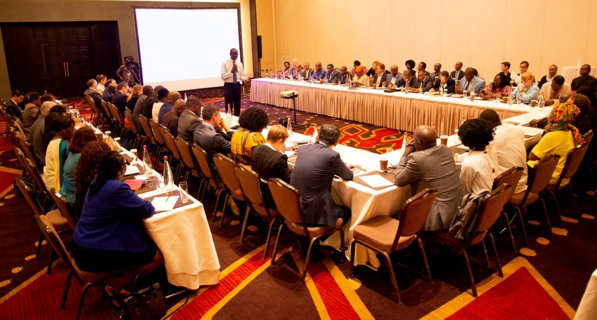 UNDPGhana's tweet image. @ASteiner meets with Regional Bureau for Africa Resident Reps &amp;amp; African Influencers for a recap of the #HighLevelDialogueGH. Focus of discussion is, #AfricaBeyondAid, innovation &amp;amp; how to leverage on resources &amp;amp; partnerships including utilisation of aid for sustainable dev&apos;t.