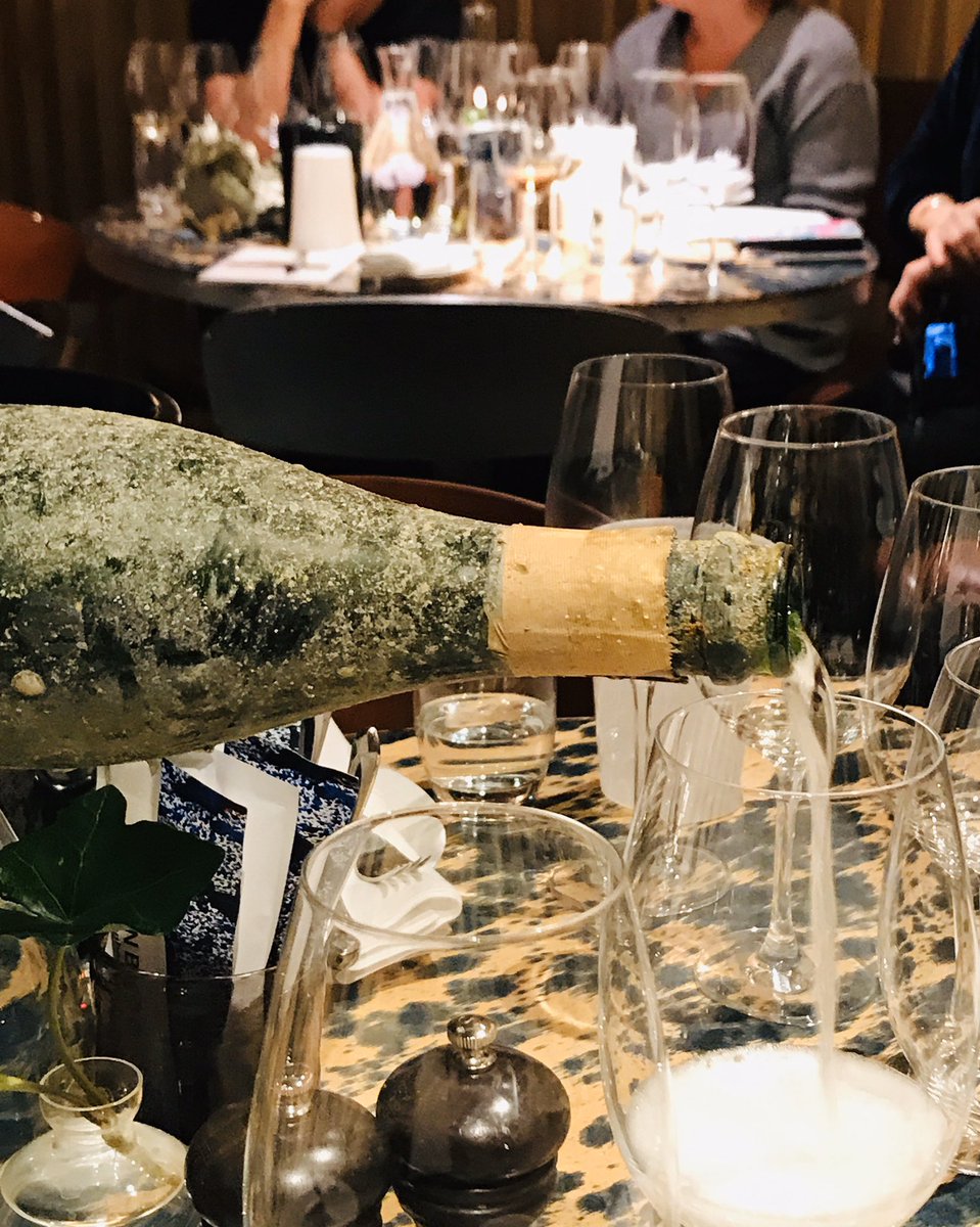 EvaWeckstrom's tweet photo. En flaska lagrad 21 m��nader på havets botten! Cool! #wineblog #wineblogger #swedishsommelier #swedishwineblogger #winebloggin #foodblog #travelblog #winetasting #winetravel #winewriter #mindthewine #swedishwinewriter #louisbouillot #giertzvinimport https://t.co/5w0iz6Egbi