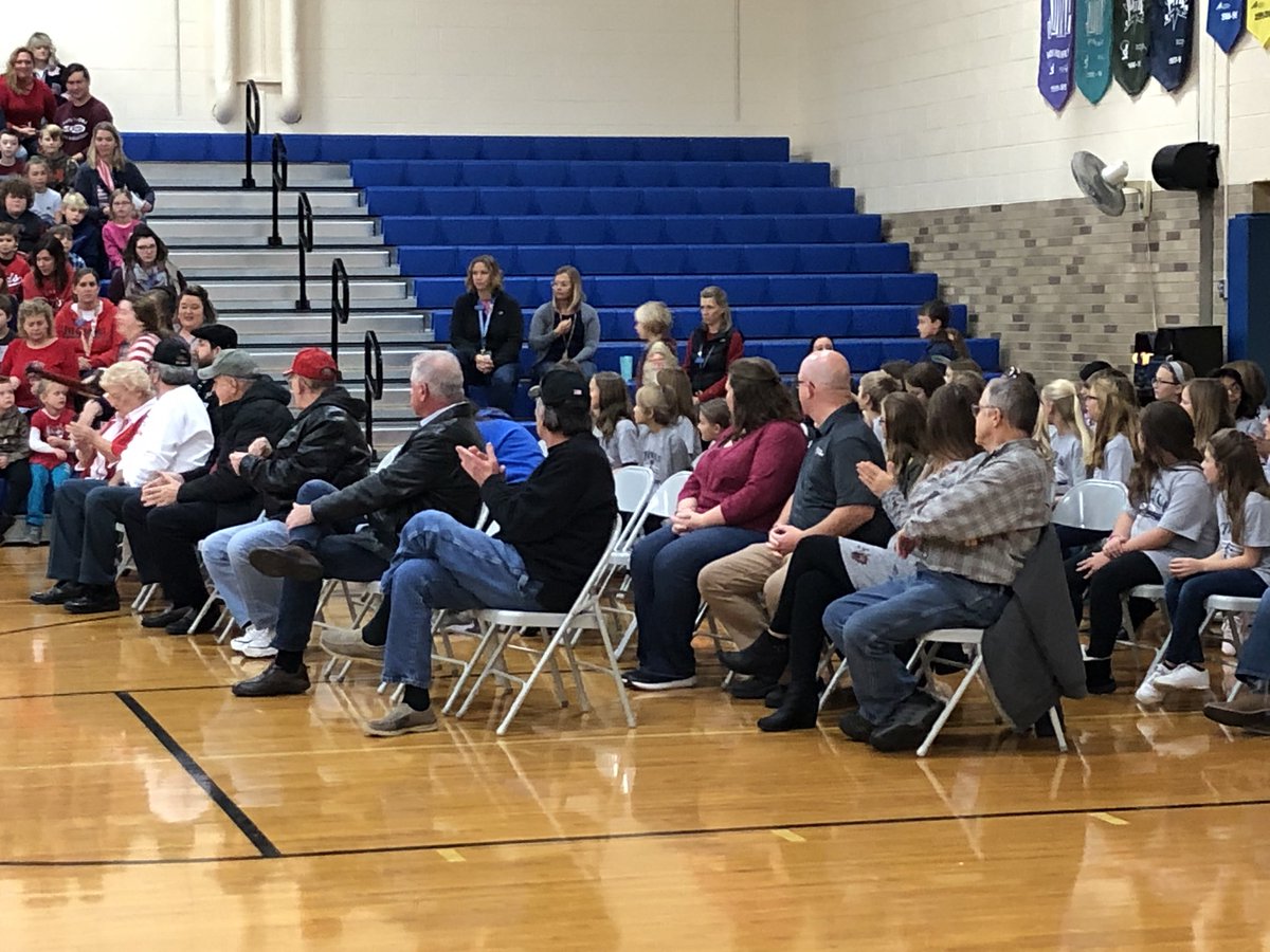 BoilerCindy's tweet photo. Enjoyed a moving Veteran’s Day Program with @SunmanEl today! @PamelaGuilliams @thomaslbarnett https://t.co/z7MwNXrE2O