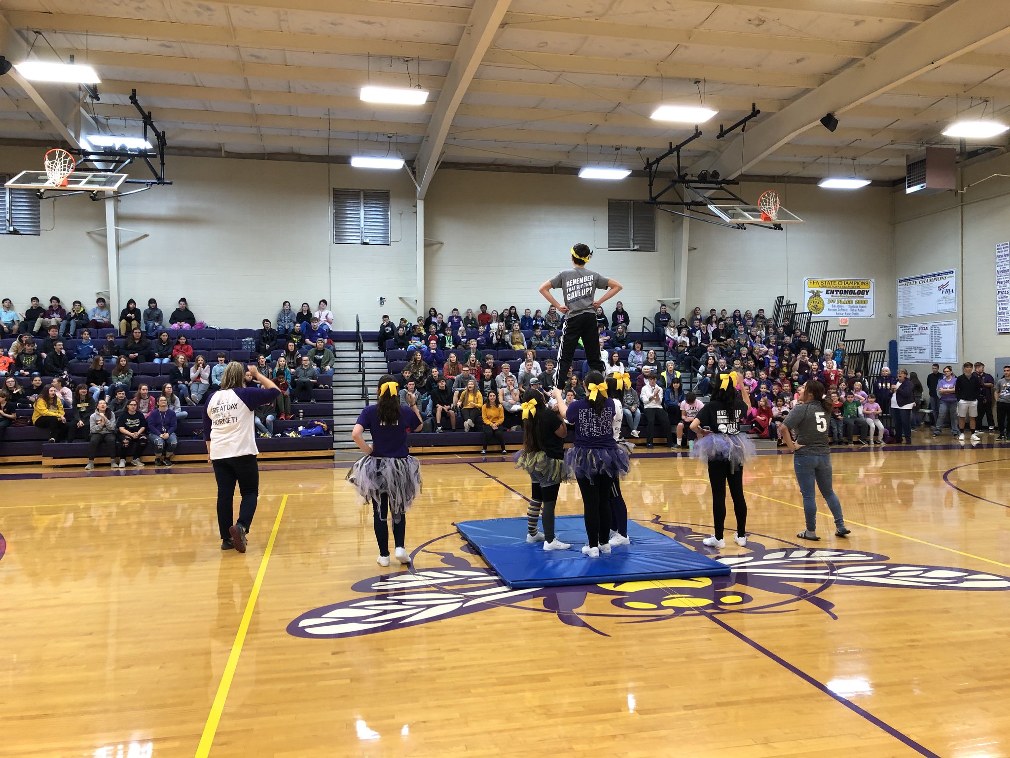 Hermitage School on Twitter "It’s PRERACEDAY!! Our coop State XC