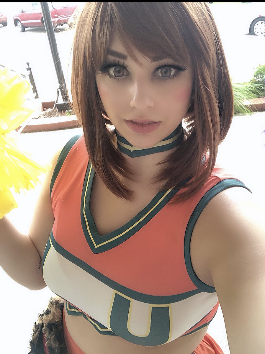 MuchhotnessCosplay @RenFaire🔜💖 tweet media