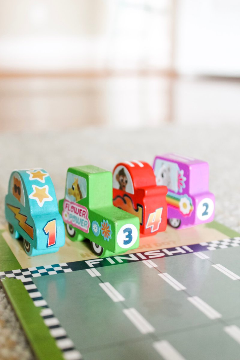 ChuckleandRoar's tweet photo. Red Light Green Light has been named a @MomsChoiceAward Gold Recipient, named one of the best in family-friendly media, products and services! https://t.co/VBRH36yBV2