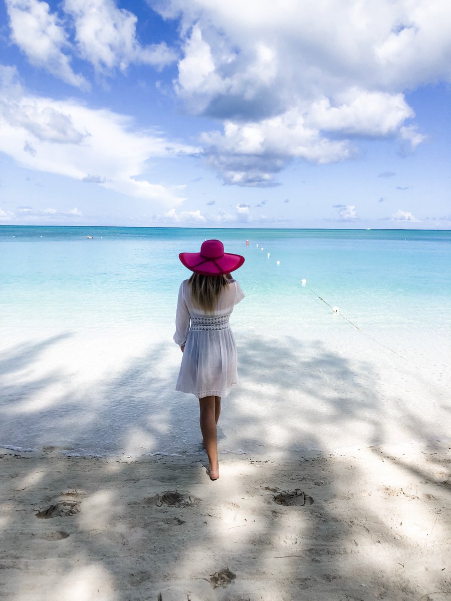 SassyModernMom's tweet photo. It may be snowing outside but I'm dreaming about sunny destinations.  Are you ready to plan that next trip?  Let's chat Beaches Turks and Caicos.  Here's 15 things you need to know - before you go.  https://t.co/ii6QTexWsF #BeachesPartner #Travel https://t.co/qjjg8dWQKo