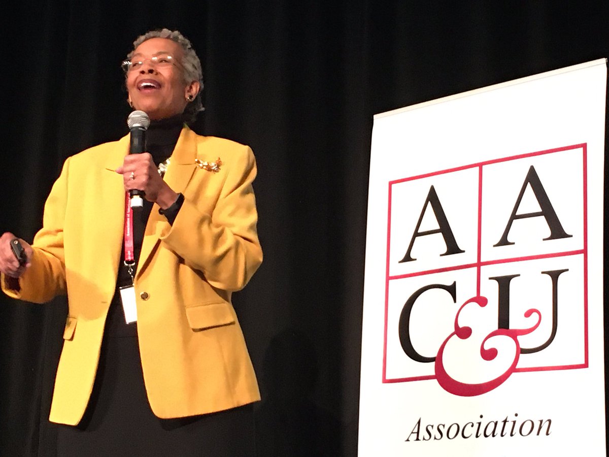 aacu's tweet image. Saundra Y. McGuire (@Metacog1) gives the audience at the #AACUSTEM conference reading and homework strategies to help students develop metacognitive habits of mind.