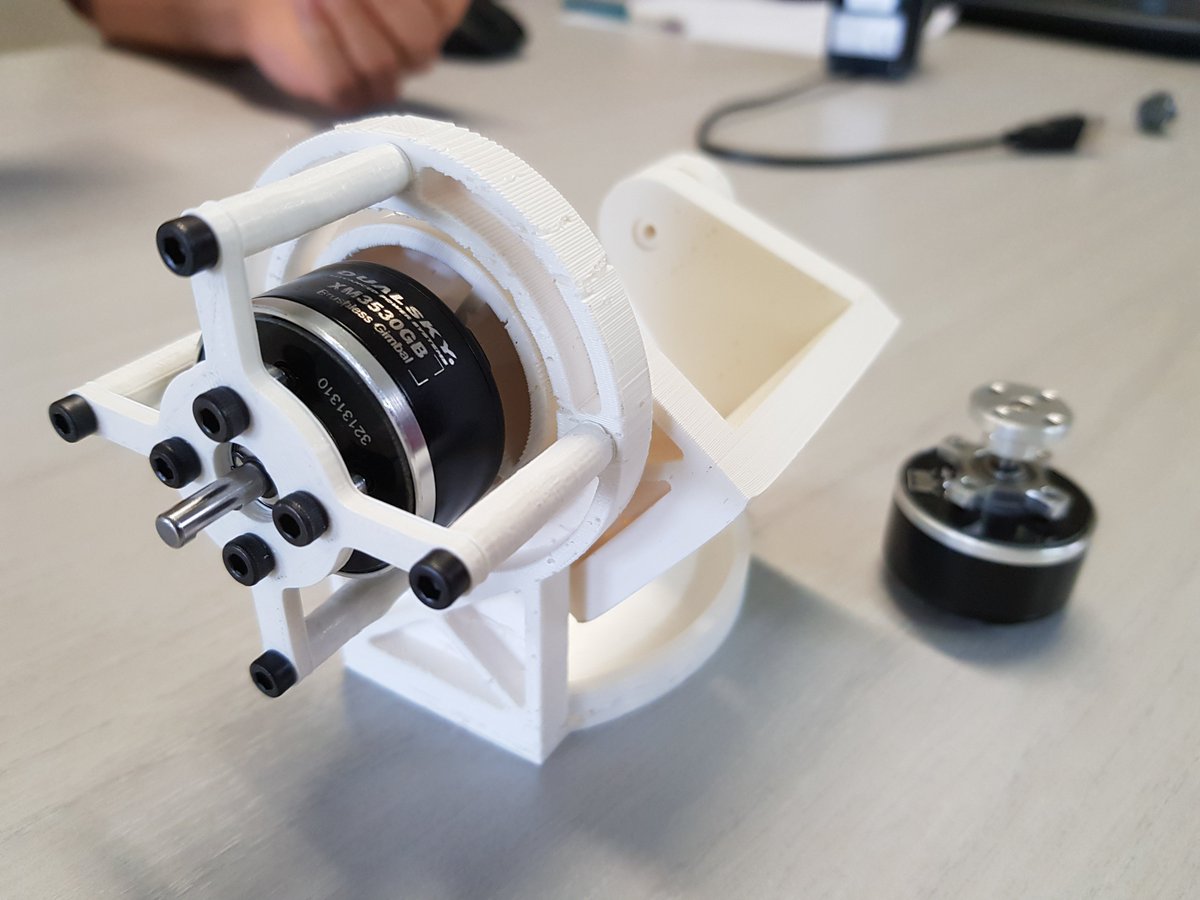 LyceeReaumur's tweet photo. Seconde réunion de concertation pour la conception et la fabrication d'une nacelle de drone. Une coopération technologique menée avec l'entreprise SolutionsDrones86, le laboratoire SPMMI de l'Université de Poitiers et le Lycée Professionnel Réaumur @CmqAeroPoitiers https://t.co/5h0t4EVxSr