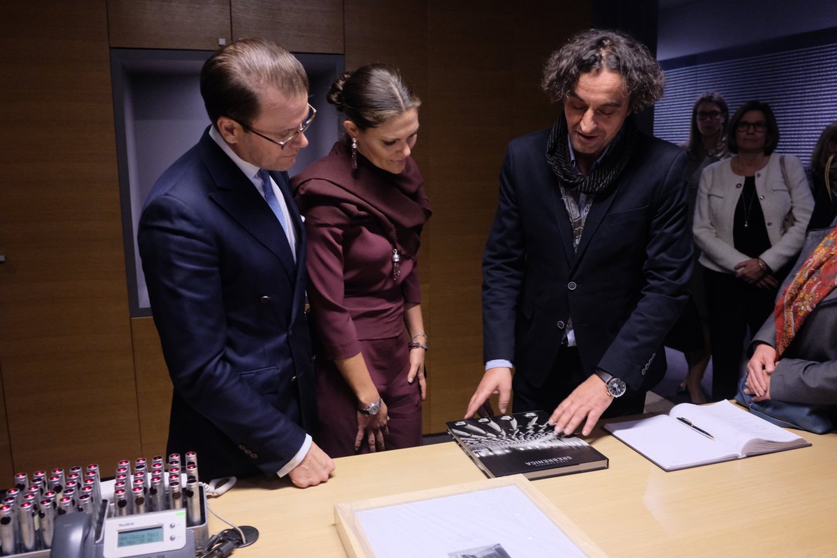 During the official visit to Bosnia and Herzegovina, Their Royal Highnesses Crown Princess Victoria and Prince Daniel of Sweden visited Gallery 11/07/95 on November 6th, 2019.