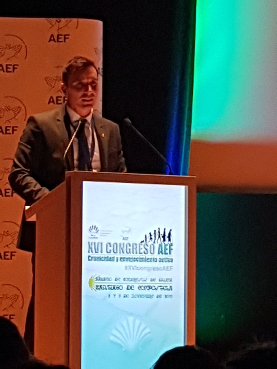 AEFSM_info's tweet photo. 👉🏽 "A pesar del incremento de población mayor con necesidad de Fisioterapia, el número de fisioterapeutas en los servicios de salud ha bajado o como mucho, se mantiene" por @Fernando_RamosG en #XVIcongresoAEF https://t.co/g3x7MLbEd7