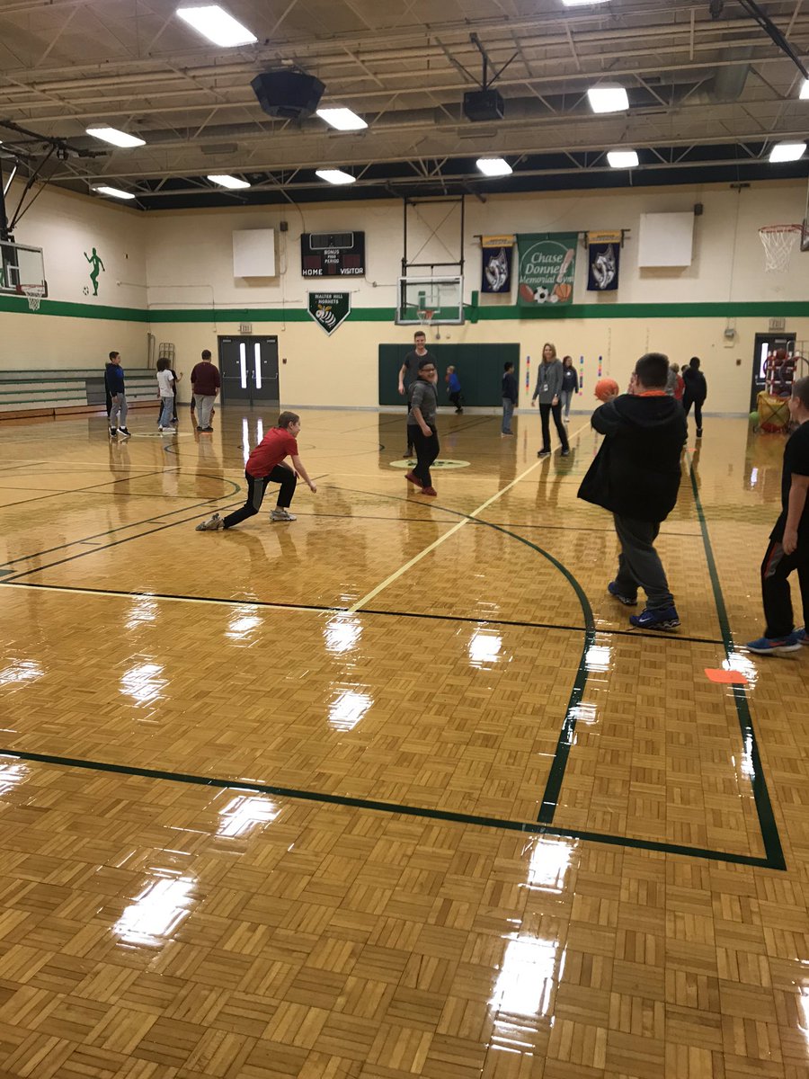 Everyone is enjoying family club meetings this morning! Spending time making connections with kids while kids are doing activities that they love! 4 square, play-dough, Disney karaoke, no bake cooking, green screen video projects, and more.